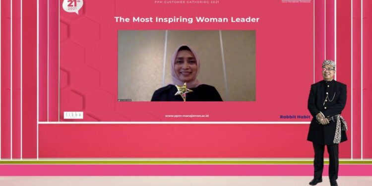 Ira Puspadewi Raih The Most Inspiring Woman Leader 2021