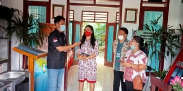 Kadis Pendidikan Monitor Langsung Pelaksanaan Ujian Akhir Sekolah SD dan SMP di Kabupaten Minahasa Utara
