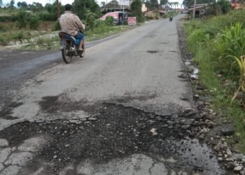 Lapor Pak Bupati: Belum Setahun Diaspal, Ruas Jalan Simpang Empat Surbakti Mulai Rusak