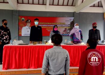 Dinas Pariwisata dan Kebudayaan Lamsel Gelar Penyuluhan Sadar Wisata di Pantai Batu Putih