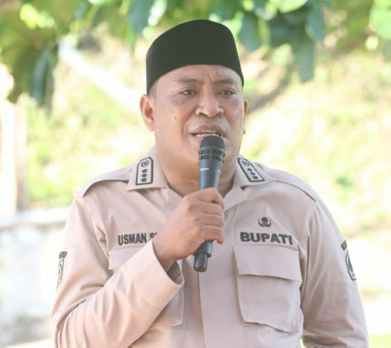 Bupati Halmahera Selatan Usman Sidik 