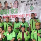 Pengurus DPP SBSI 1992 bersama Panitia Nasional Kongres ke-V SBSI 1992