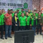 Pengurus DPP SBSI 1992 foto bersama usai pelantikan, Minggu (24/10/2021) di Jakarta
