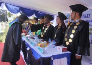 STIPER Petra Baliem Wamena Wisuda 45 Sarjana Pertanian