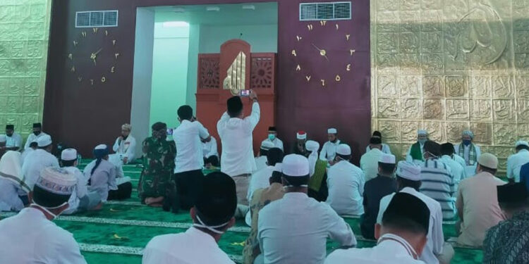 PERAN MAJELIS ZIKIR SYEKH SOFYAN SIMBOLON DALAM MENINGKATKAN KETAATAN MASYARAKAT DI DESA TANJUNG KASAU
