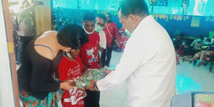 Bupati Resmikan Sekretariat Warga Difable di Kabupaten Nabire