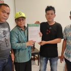 Ketua KTH Sejahtera Gunung Baringin Imam Roni Harahap didampingi Sekretaris Baharuddin Rambe melaporkan PT PLS ke Ketum SBSI 1992 Abednego Panjaitan dan Arsula Gultom, Rabu (2/3/2022) di Jakarta