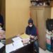 Pelaku Ingkar Janji, Pelapor Rosa Nurmalasari Kembalikan Titipan Uang Ke Polsek Jati Asih