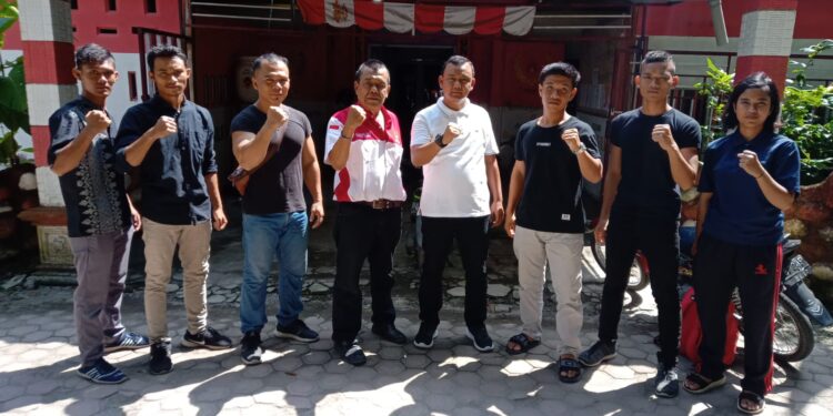 Ketua Koni Langkat Berangkatkan Atlit Wushu Sanda Stok Bina Guna Champion