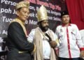 Masyarakat Lampung Nobatkan Lenis Kogoya Jadi Tuan Panglima Negara Gelar Laduk Suttan Panglimo Perdamayan