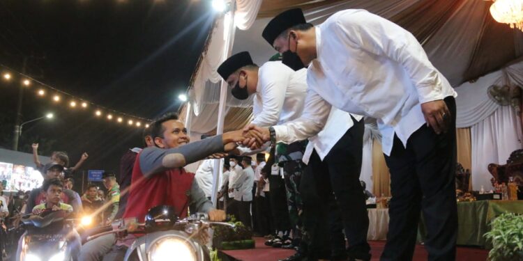 Walikota dan Wakil Walikota Medan Lepas Pawai Kendaraan Hias Sambut Hari Raya Idul Fitri 1443H
