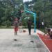 PERBAIKAN SARANA OLAH RAGA BOLA BASKET DI TAMAN BUNGA OLEH KOMUNITAS BASKET SIANTAR