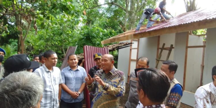 Pemkab dan BAZNAS Langkat Bedah Rumah Warga. Afandin: “Semoga Meningkatkan Ibadah”