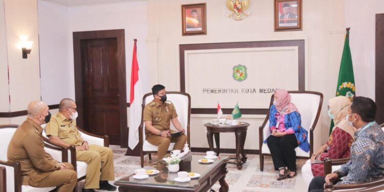 Tidak Hanya Berkaitan Mata Pencaharian, Bobby Nasution Harap BPPP Medan & KKP RI Bantu Pemko Medan Atasi Banjir Rob
