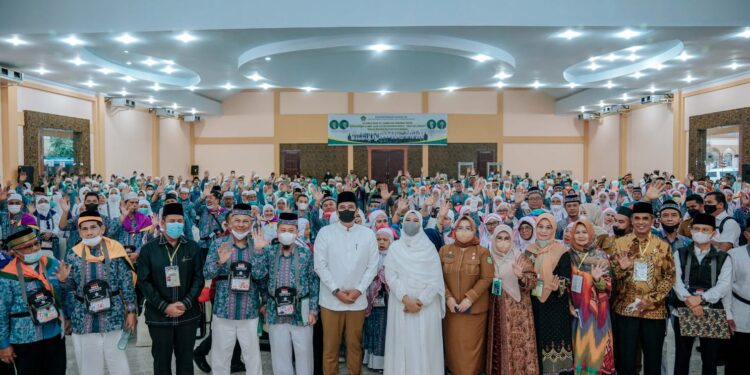 Lepas 391 Calhaj Kloter 04 Asal Medan, Bobby Nasution : Doakan Medan Jadi Kota Yang Berkah