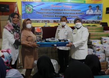 Bantu Pelaku UMKM Tingkatkan Kesejahteraan, Dinas Ketahanan Pangan Kota Medan Berikan Bantuan Sarana dan Prasarana