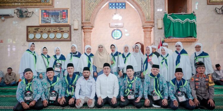 Lepas & Berangkatkan Jamaah Calhaj KBIHU Al Alawiy, Aulia Rachman : Ikhlas Laksanakan Ibadah Haji