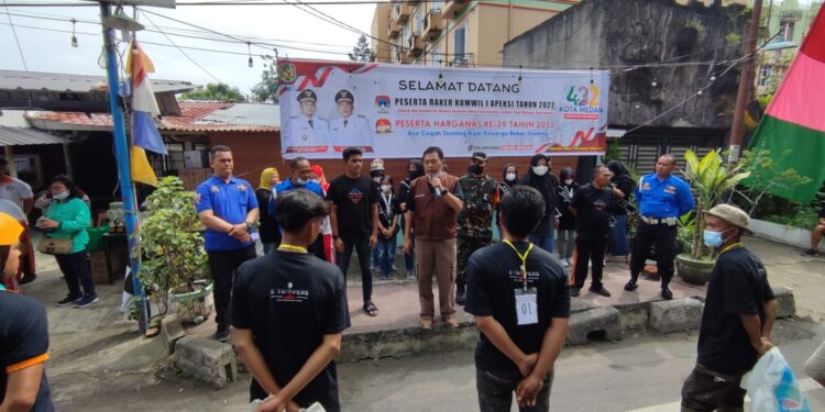 Dalam rangka menyambut HUT Kota Medan ke 432 tahun, Kelurahan Babura Kecamatan Medan Baru menggelar kegiatan aksi bersih susur alur sungai putih