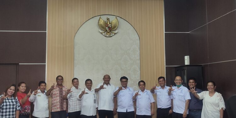 Syah Afandin Serahkan SK PPPK Guru & Terima Panitia Sinode GEPKIN