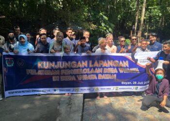 Dispar Lotara Tutup Pelatihan Desa Wisata Dirangkai Kunjungan Lapangan Desa Wisata Bayan