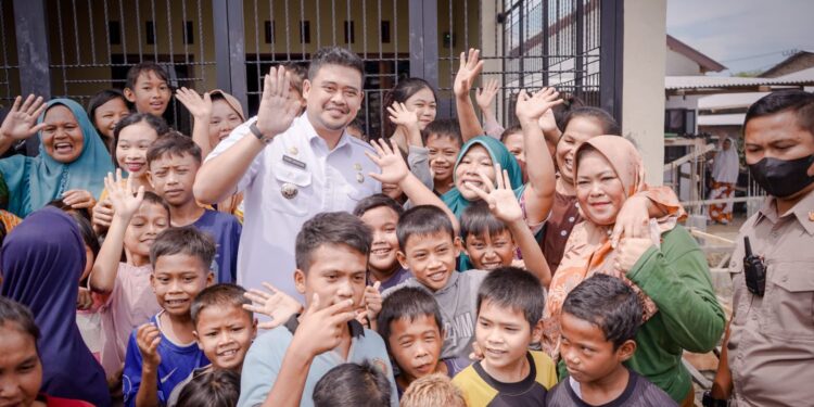 Bobby Nasution: Sebagai Tahap Awal 12 Rumah Yang Dibedah, Insya Allah Jumlah Ini Akan Terus Bertambah