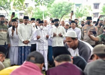 Shalat Idul Adha Di Lapangan Gajah Mada, Bobby Nasution : Indahnya Berbagi Untuk Meraih Taqwa