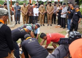Saksikan Penyembelihan 17 Hewan Kurban Di Medan Johor, Bobby Nasution: Idul Adha Momentum Ajarkan Indahnya Berbagi