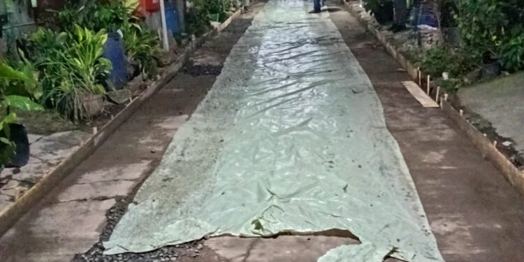 Proyek Peningkatan Jalan Lingkungan di Perumahan KSB di Duga Asal Jadi Dan Tanpa Pengawasan