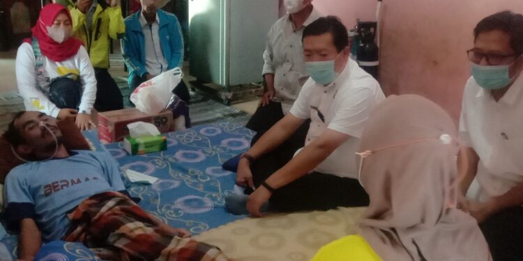 Kepala Dinas Kesehatan Kabupaten Subang Tak Cuma Peduli Tapi Juga Sangat Dermawan