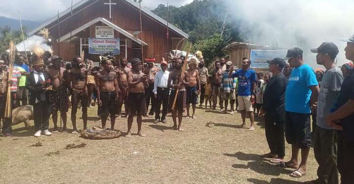Jelang 50 Tahun Emas Injil Masuk di Lembah Mabualem, Panitia Datangkan Tukang Bangunan Dirikan Tugu Injil