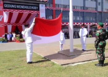 HUT Ke-77 RI, Pemkab Jayawijaya Gelar Upacara Bendera di Halaman Kantor Otonomi