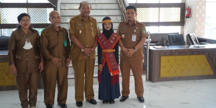 Muti Hardita Siswi SMPN 3 Babalan Ikuti Lomba FLS2N Tingkat Nasional