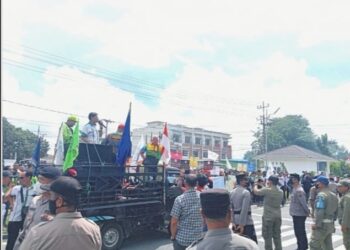 Ratusan Buruh Demo Kantor Bupati Sergai, ASPBB-SB Sampaikan 8 Tuntutan