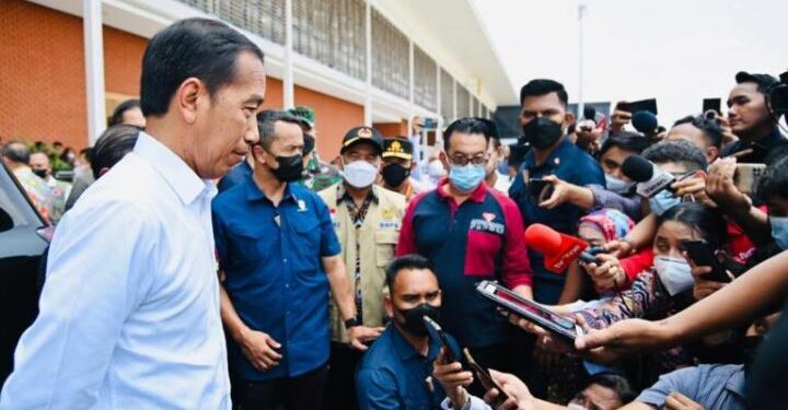 Tanggapi Dugaan Kasus Suap dan Korupsi, Presiden: Semua Sama di Mata Hukum