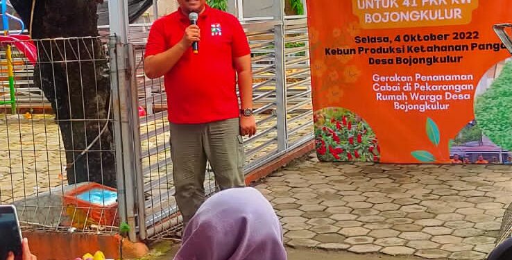 Dukung Program Ketahanan Pangan, Pemdes Bojong Kulur Bagikan 10 Ribu Bibit Cabai