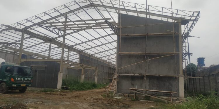 Tujuh Bulan Bangunan Berdiri di Desa Karang Asem Timur, Camat Citeureup Tidak Tahu