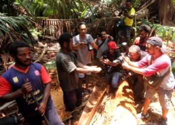 Jelang Festival Ulat Sagu di Kampung Yoboi, Panitia Adakan Kegiatan Hunting Bersama Foto dan Video