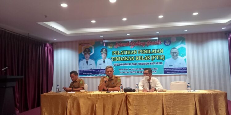 Dinas Pendidikan Kota Medan Menggelar Pelatihan Penelitian Tindakan Kelas ( PTK)