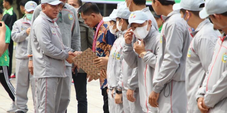 Bobby Nasution Dapat Penghargaan Pembina Olahraga Berprestasi