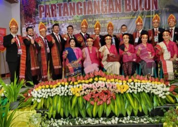 Acara Partangiangan Bolon Pomparan Sigodangulu Sihotang Berlangsung Meriah