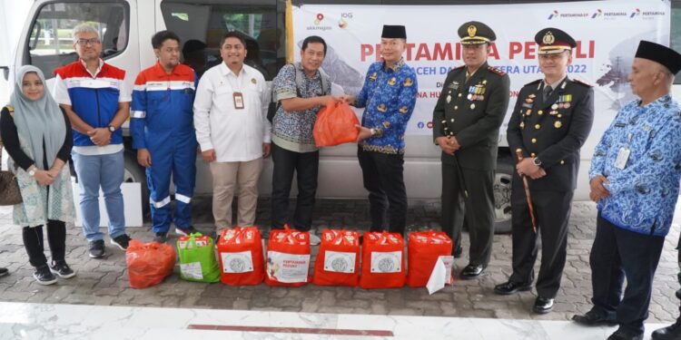 Pemkab Langkat Terima 828 Paket Sembako Bantuan Korban Banjir dari SKK Migas Sumbagut
