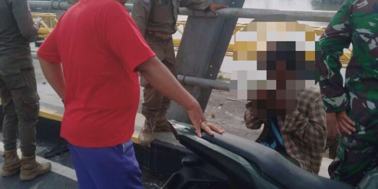 Baru Selesai Dibangun, Jembatan Titi Dua Sicanang Sudah Dirusak Oleh Oknum Tidak Bertanggung Jawab