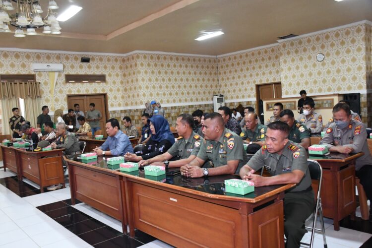 Bupati Djohan Buka Rakor Satgas Pengendalian Penyakit Mulut dan Kuku