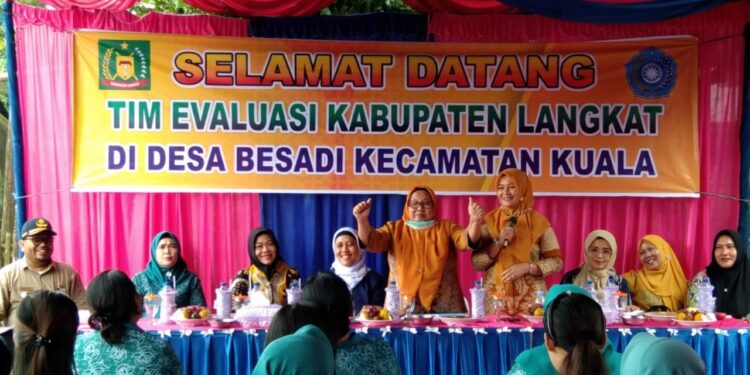 PKK Langkat Evaluasi Pembinaan kepada PKK Desa Besadi Kuala