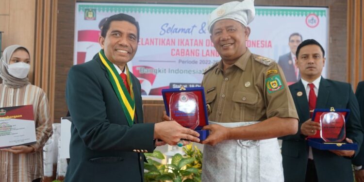 IDI Cabang Langkat Dilantik, Afandin Ingin Bersinergi Bangun Pelayanan Kesehatan