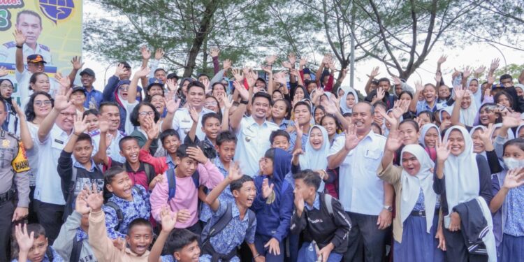 Penuhi Janji Kampanye, Walikota Medan Hadirkan Bus Antar Jemput Anak Sekolah di Belawan