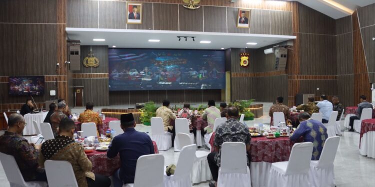 Polda Aceh dan Jajarannya Gelar Acara Nonton Bareng Wayang “Pandowo Boyong”
