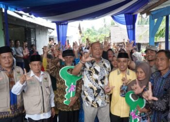 Serahkan Bantuan Bedah Rumah, Syah Afandin: Saya Bahagia Melihat Masyarakat Bisa Terbantu