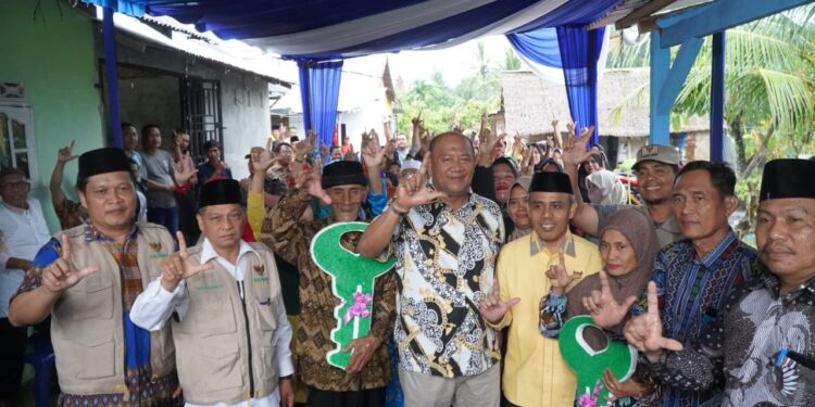 Serahkan Bantuan Bedah Rumah, Syah Afandin: Saya Bahagia Melihat Masyarakat Bisa Terbantu