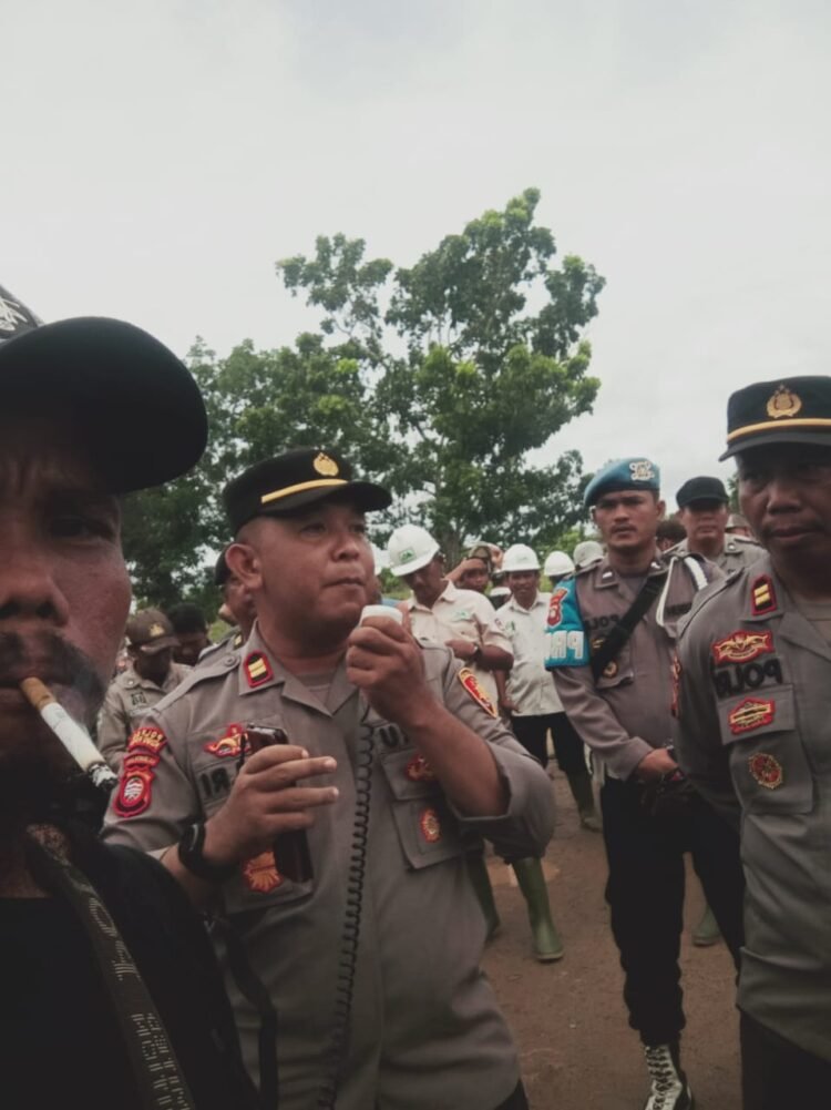 Ratusan Buruh PT MAR Kubu Raya Demo Tuntut Penghapusan Upah Murah